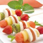 Brochetas de Frutas y Queso