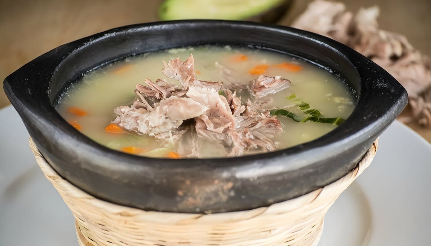 Cuchuco de Trigo con Espinazo de Cerdo