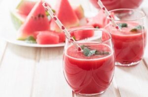 Batido-Fresas-Sandia-Zanahoria