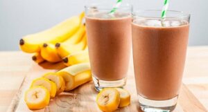 Batido-Banano-Almendras-Chocolate