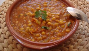 Curry de garbanzos con yogur