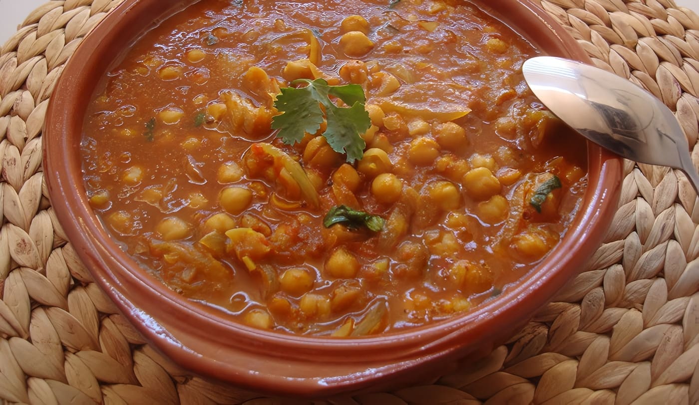 Curry de garbanzos con yogur