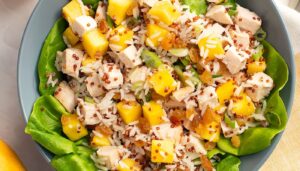 Ensalada de Pollo y Mango