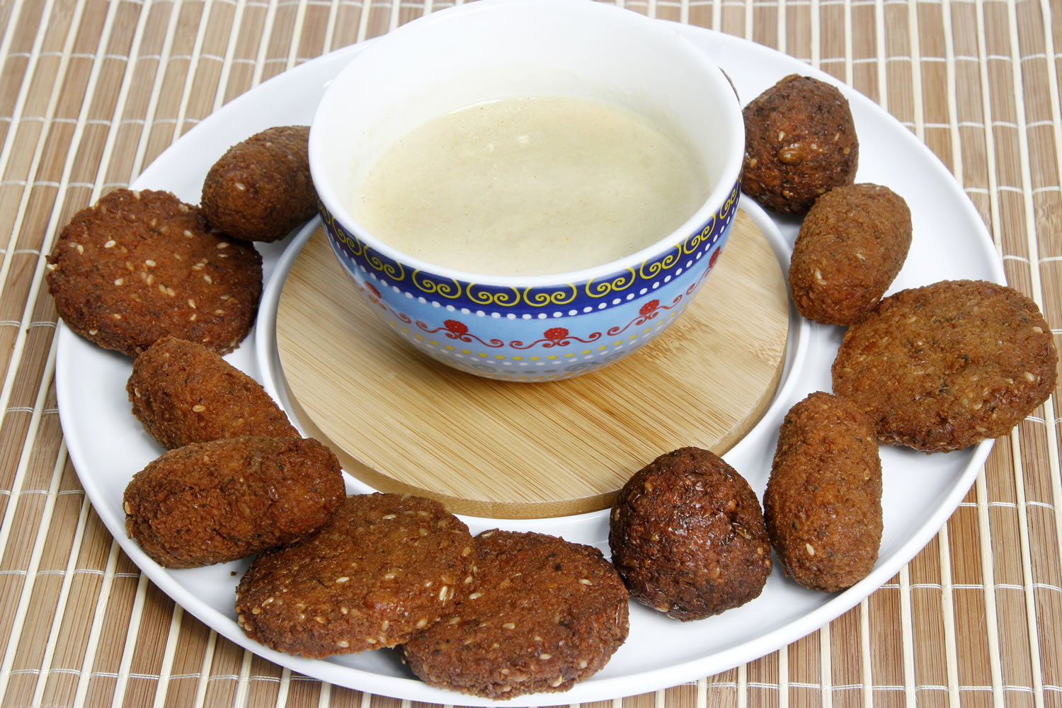 Falafel al horno con salsa tahini