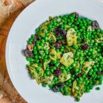 Ensalada tibia de arvejas y espinacas