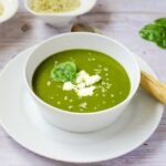 Sopa de calabacín y espinacas