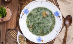 Sopa de Pollo con Espinacas y Queso Crema (Keto)