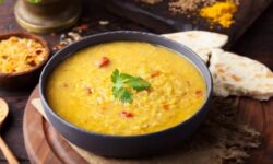 Sopa de lentejas rojas (mercimek çorbası)