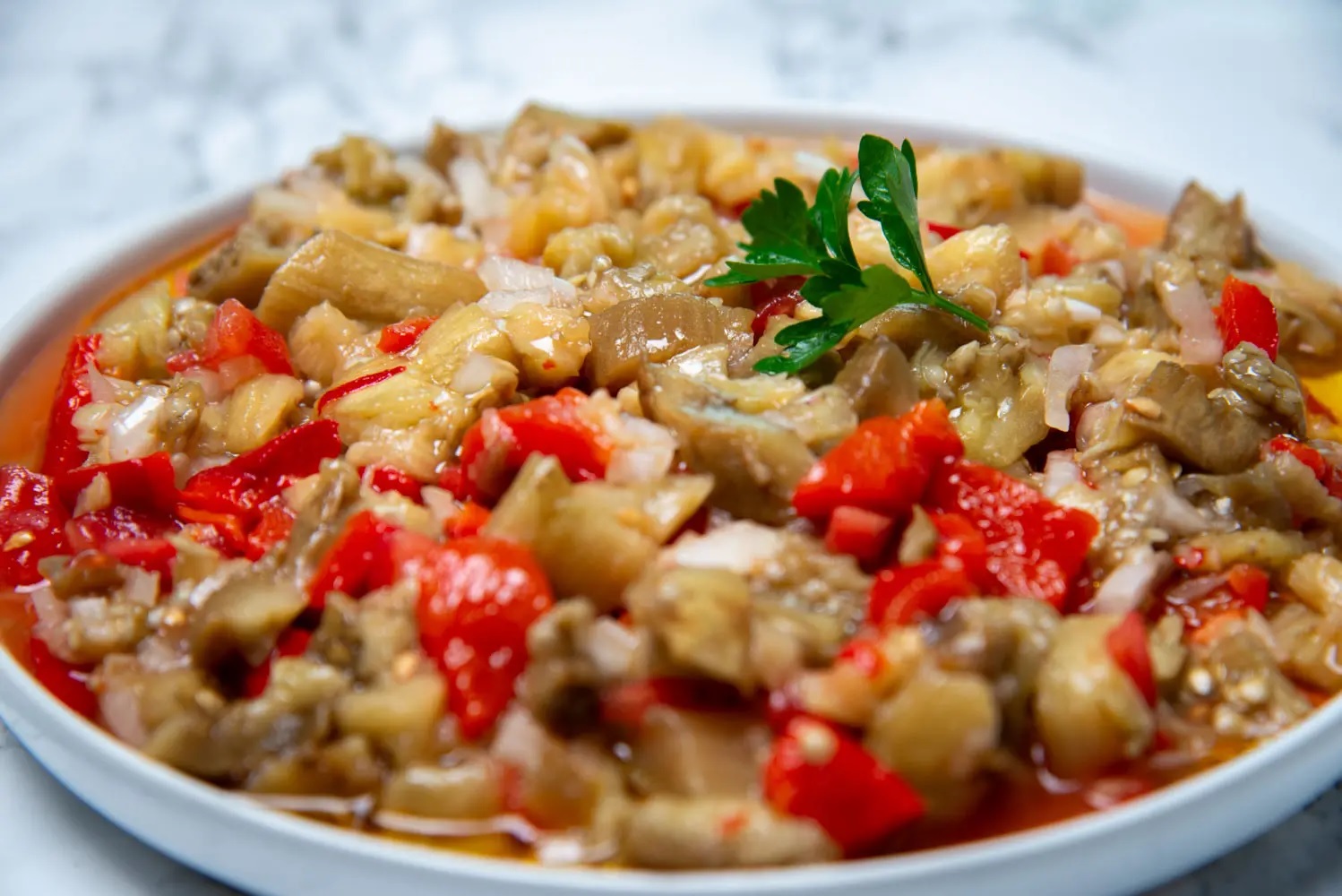 Ensalada de berenjena asada y yogur (Patlıcan Salatası)