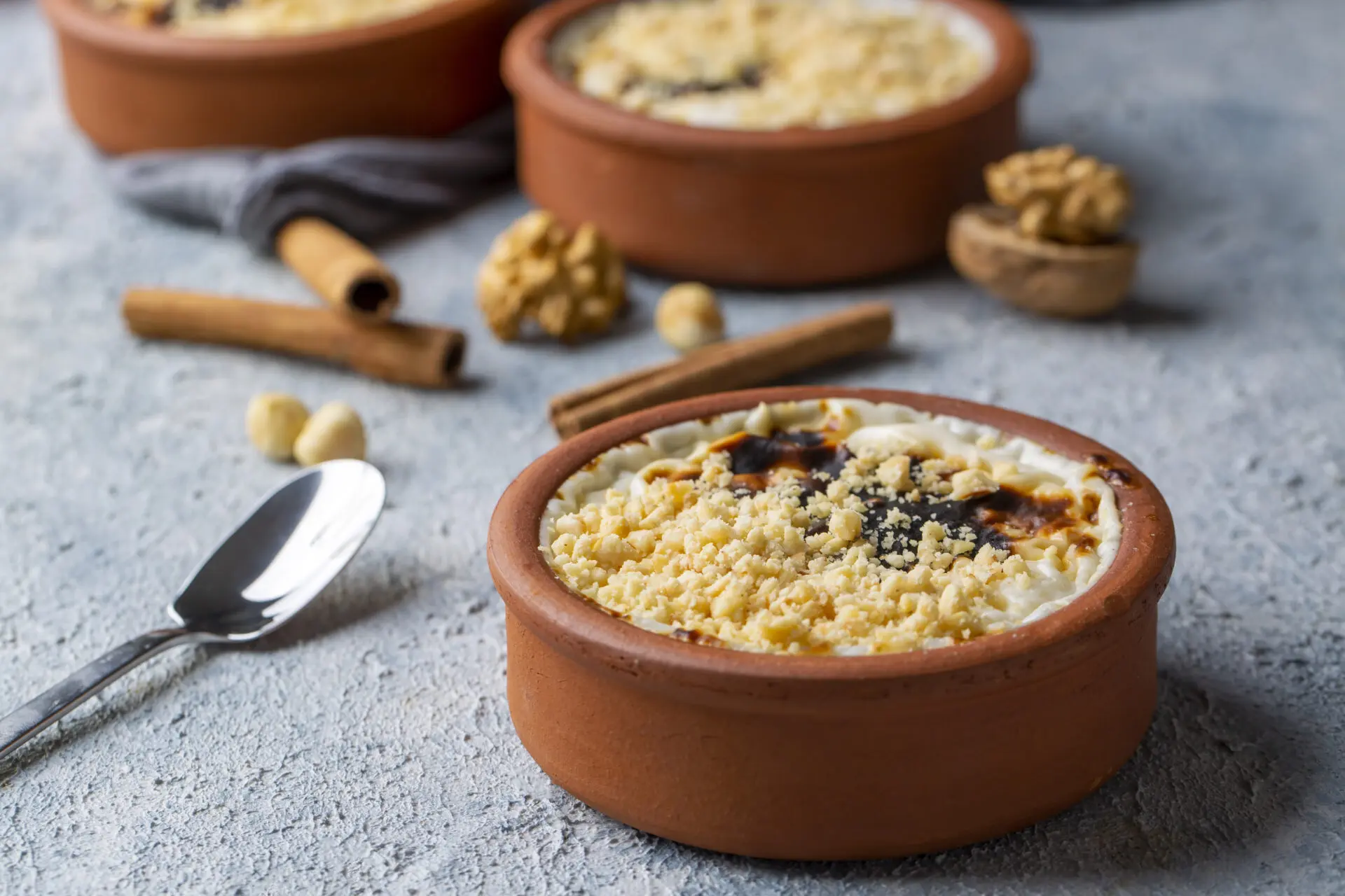 Postre de sémola y leche (Sütlaç)