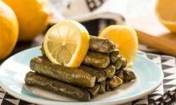 Yaprak sarma (hojitas de parra rellenas)