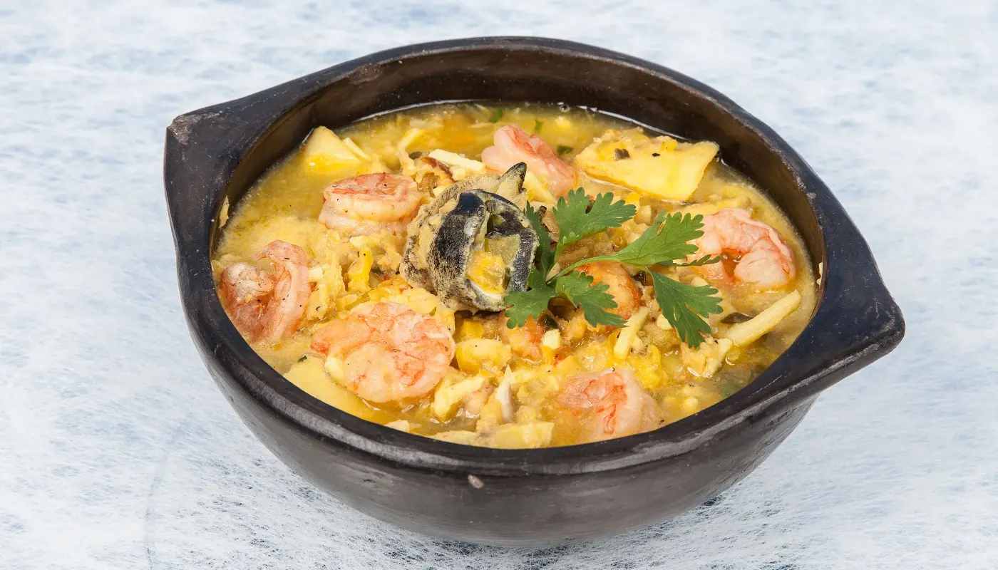 Cazuela de mariscos: sabor de costa en un solo plato